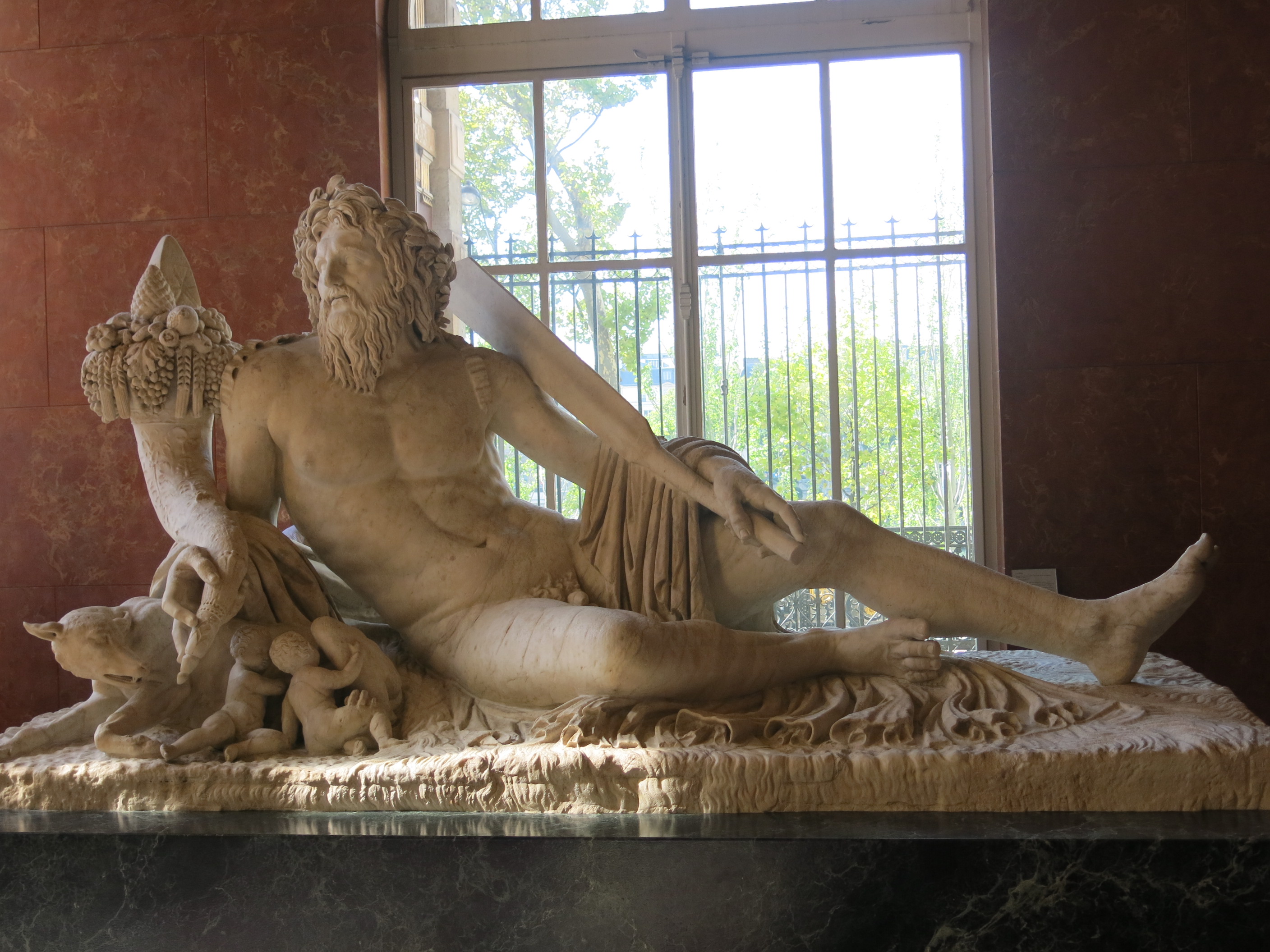 Le Tibre personnifié, avec la louve et les jumeaux